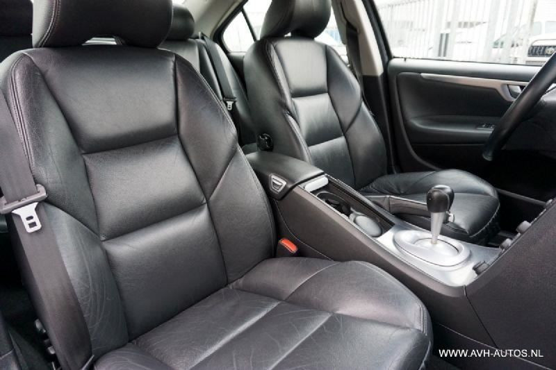 Volvo S60 2.4d, leer + clima!