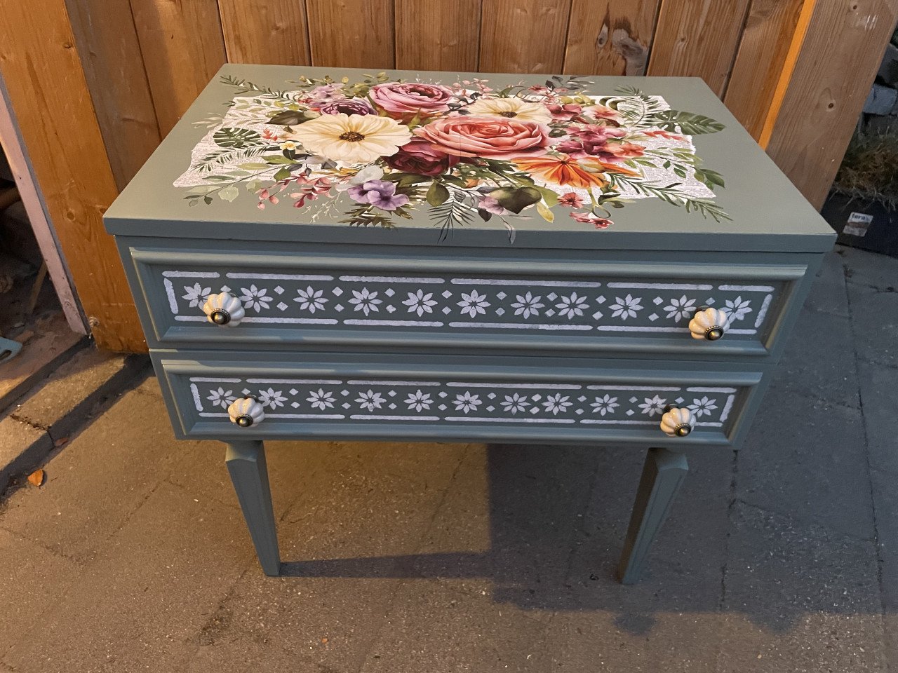 Te koop vintage bijzet / nachtkastje