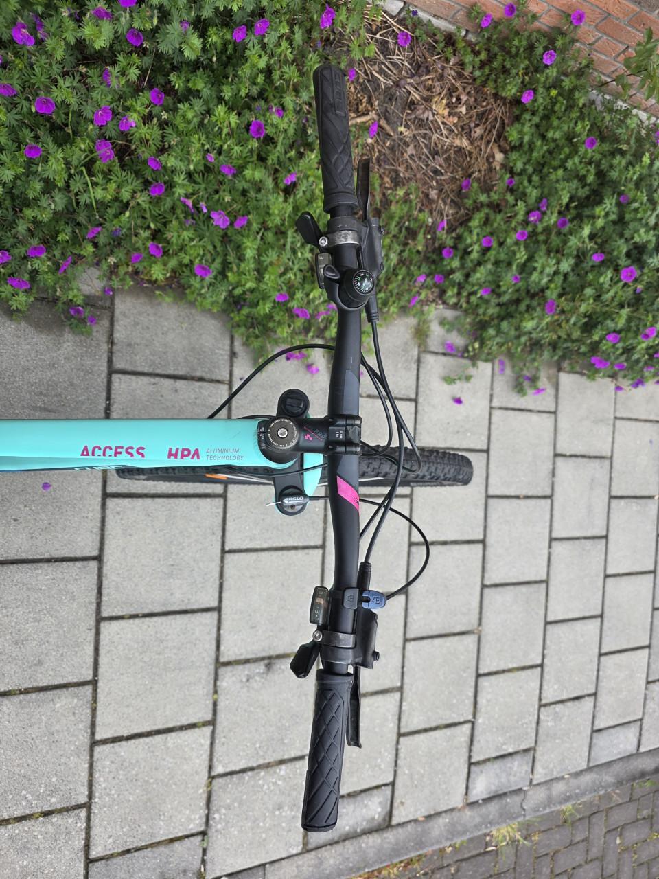 CUBE | ACCESS HPA | 29 INCH | FRAME 42 CM | 3X8 V | NETTE STAAT!