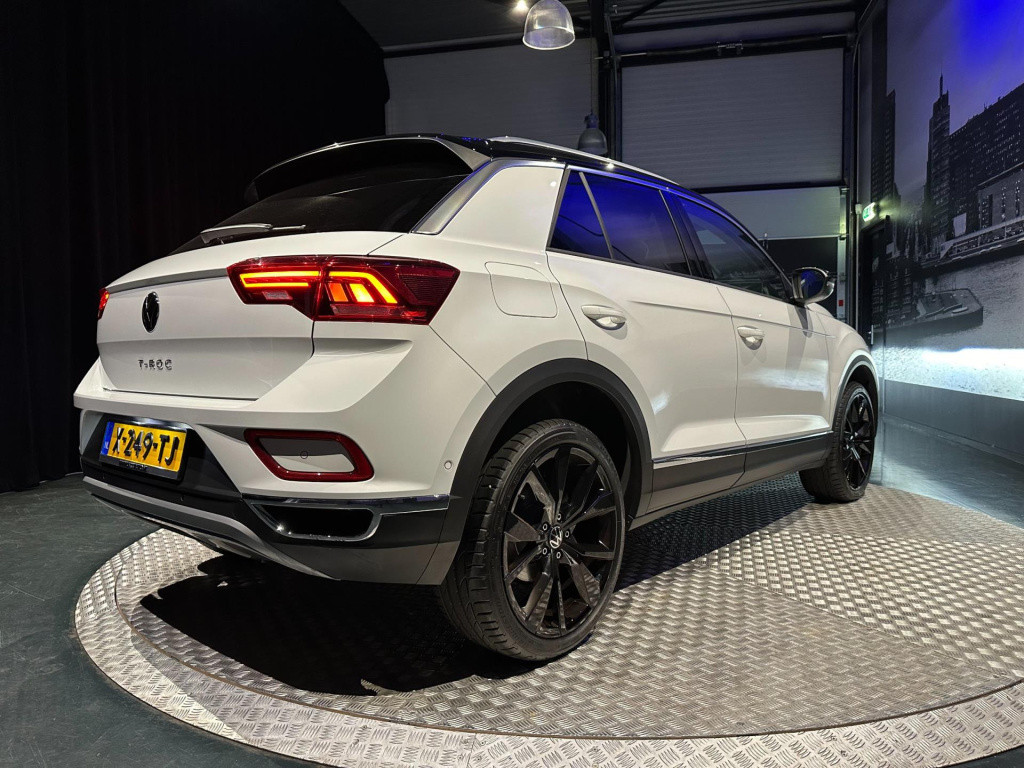 Volkswagen T-roc 1.5 tsi style *led*virtual*dab+*pdc v&a*trekhaak*navi*appc