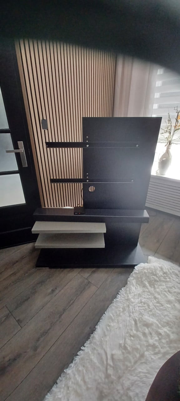 Mooi tv meubel voor ophangen van tv