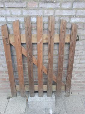 Houten afscheidingshekje