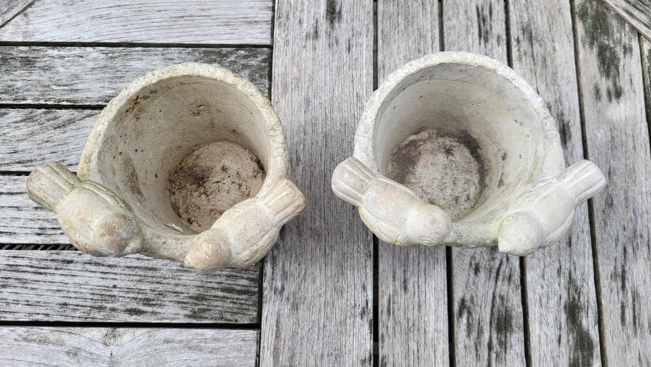 Set v 2 stenen bloempotjes met vogeltjes