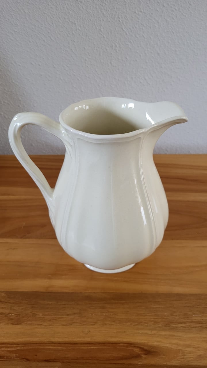Wedgwood Queens Shape water / sap kan, h 17 cm