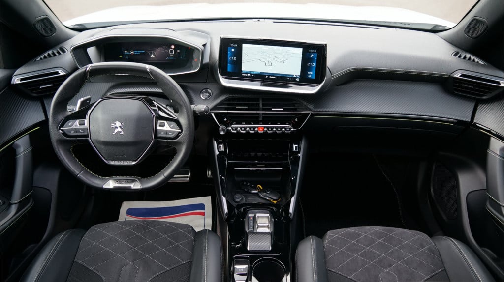 Peugeot 2008 1.2 puretech gt pack pano cam. rijklaar incl garantie