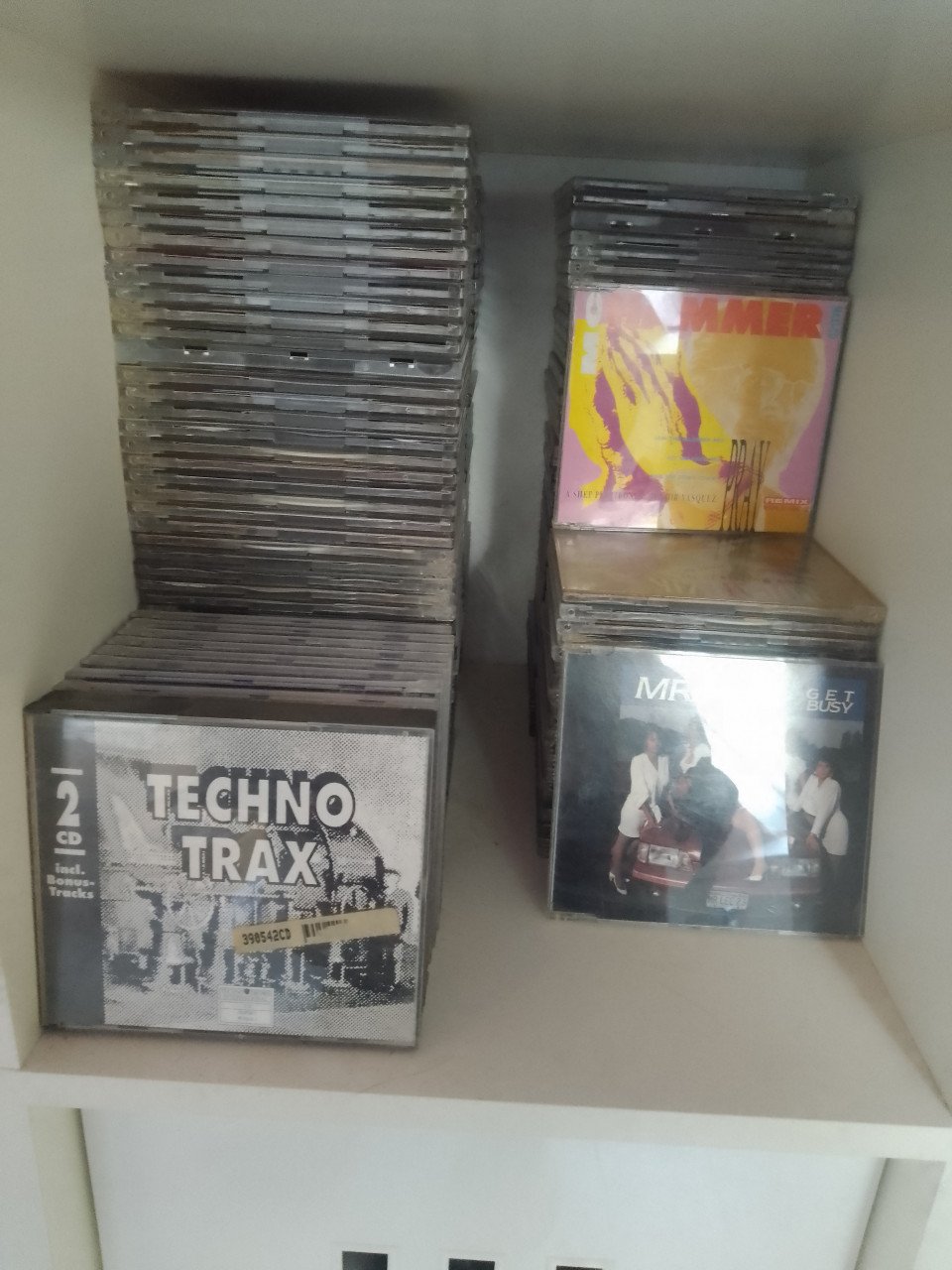 +/- 600 cd's House,techno,trance en Ned. Talig