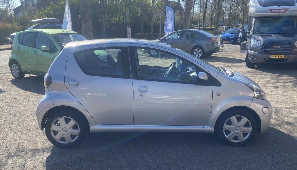 Toyota Aygo 1.0 12v vvt-i access | airco, parrot, incl. 3 maanden garantie,