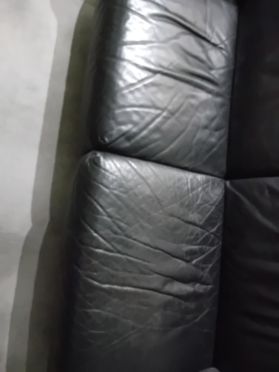 2 leren design banken