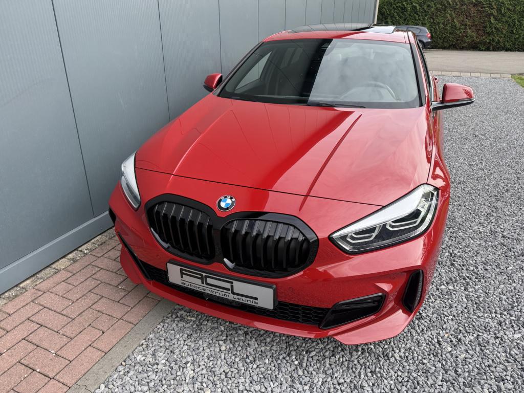 BMW 1 Serie 118i 136pk automaat high executive m-sportpakket 5-drs