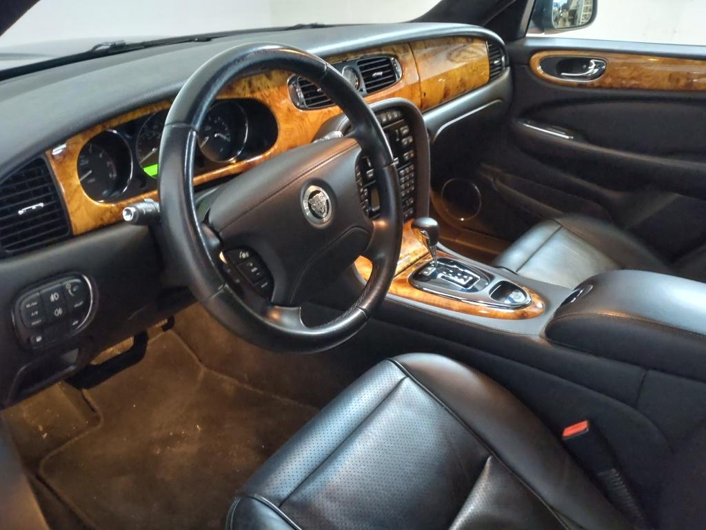 Jaguar Xj 4.2 v8 executive