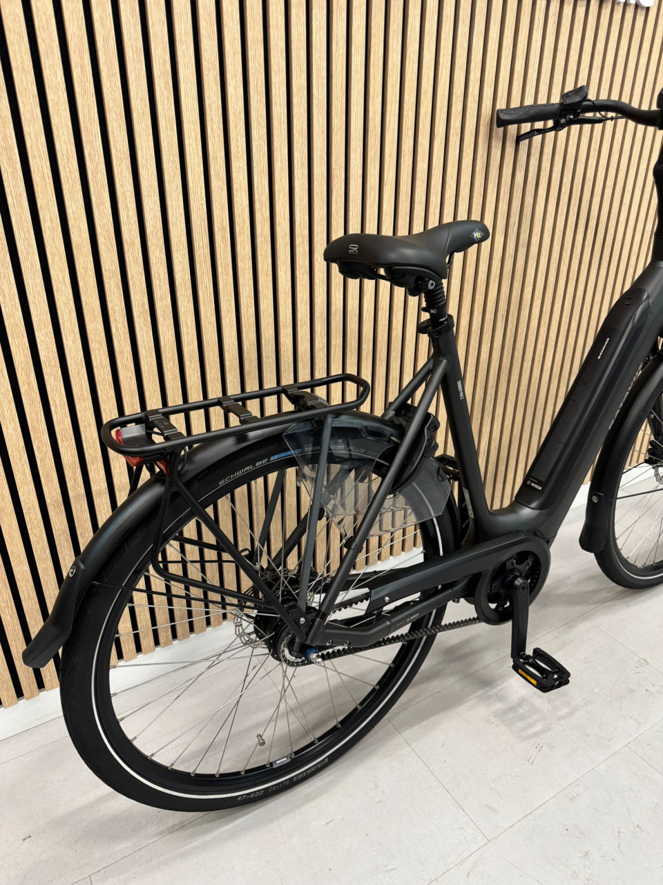 Batavus Finez E-Go Bosch Active Line Plus 625Wh 57CM Belt