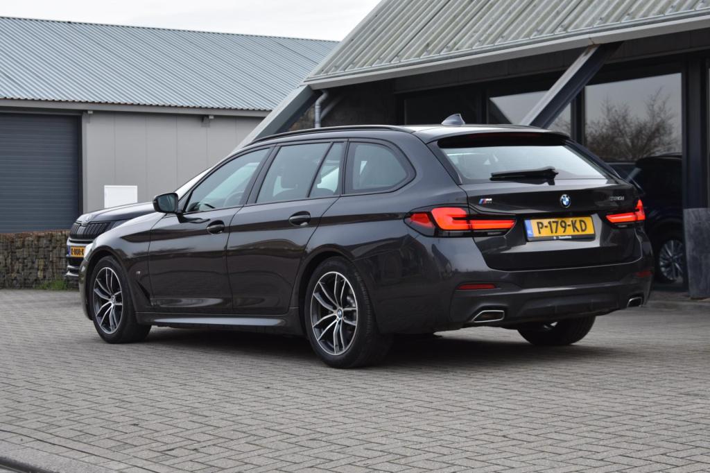 BMW 5 Serie touring 520i m-sport | laserlight | nap | dealer onderhouden | 