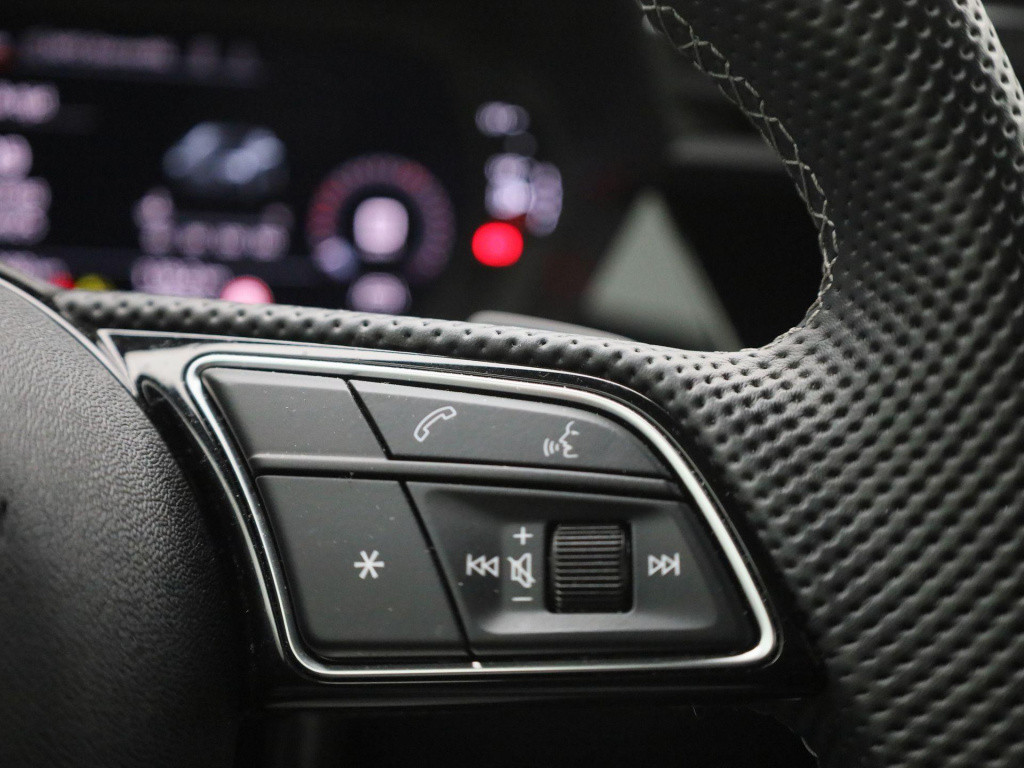 Audi A3 limousine 35 tfsi s edition | s-line interieur | automaat | navigat