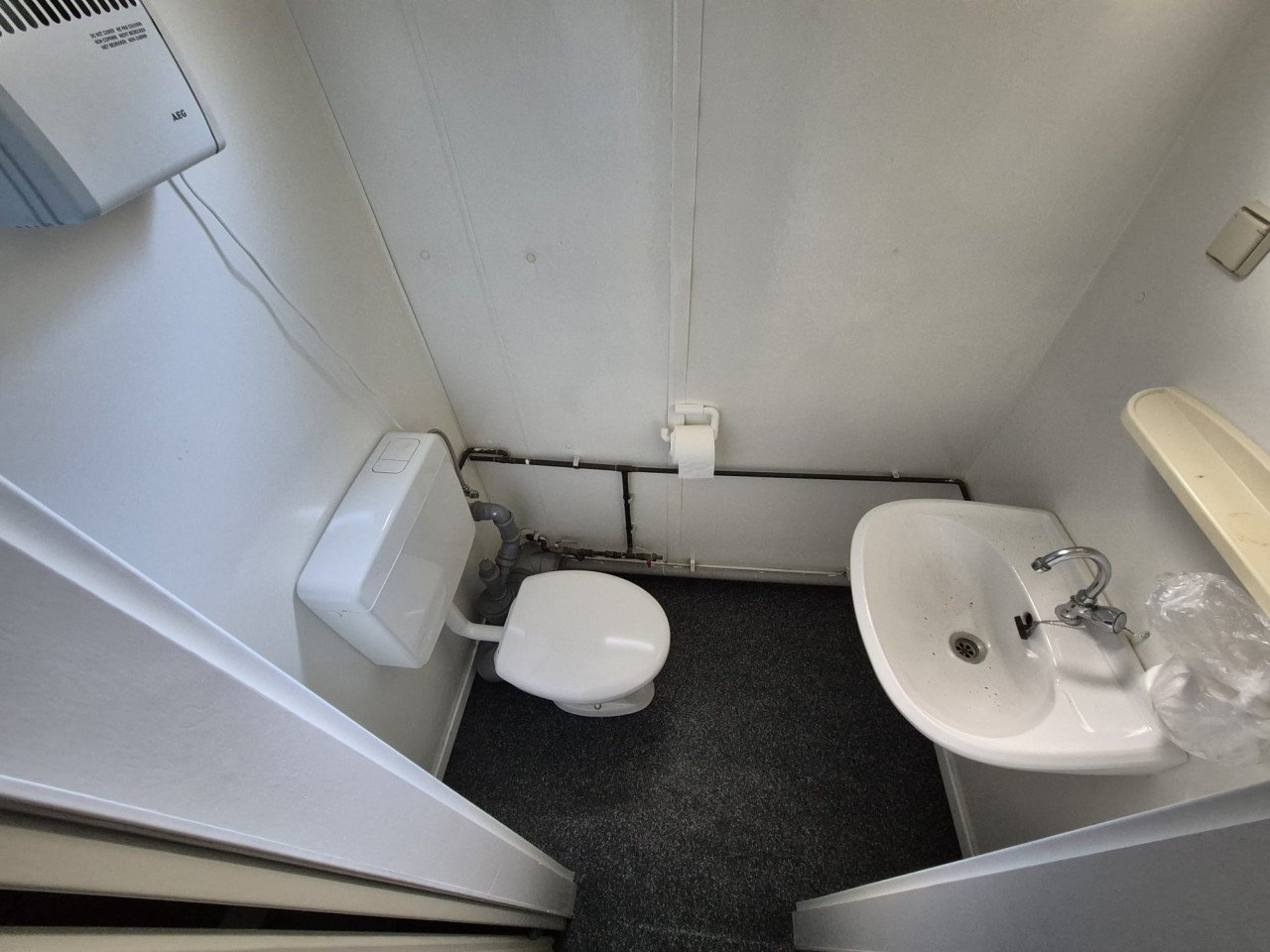 Bouwkeet / kantoorunit / directiekeet / woonunit 9x3m