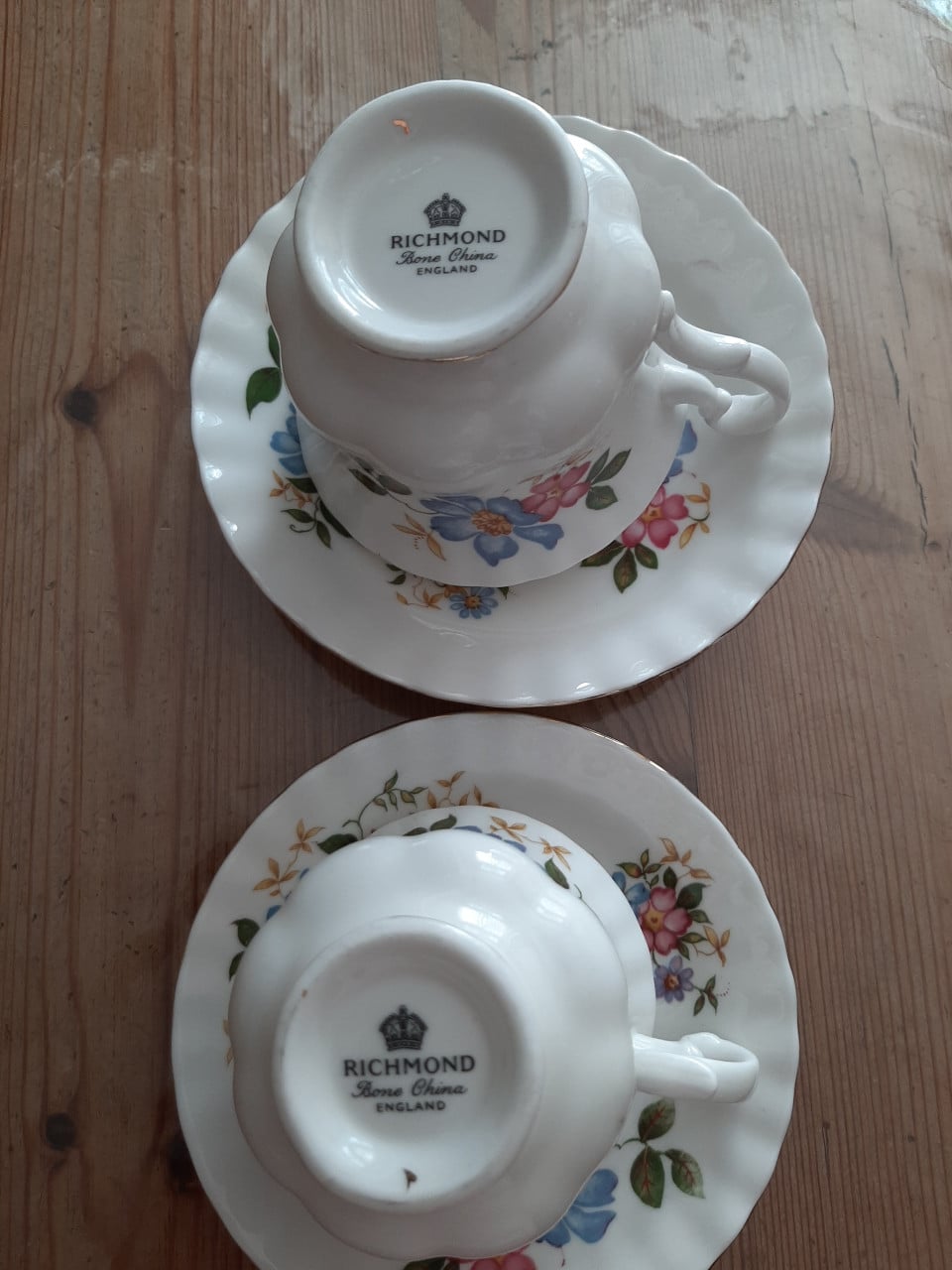 RICHMOND , BONE CHINE - DAMES & HEREN KOP EN SCHOTEL - ENGLAND -  PORSELEIN