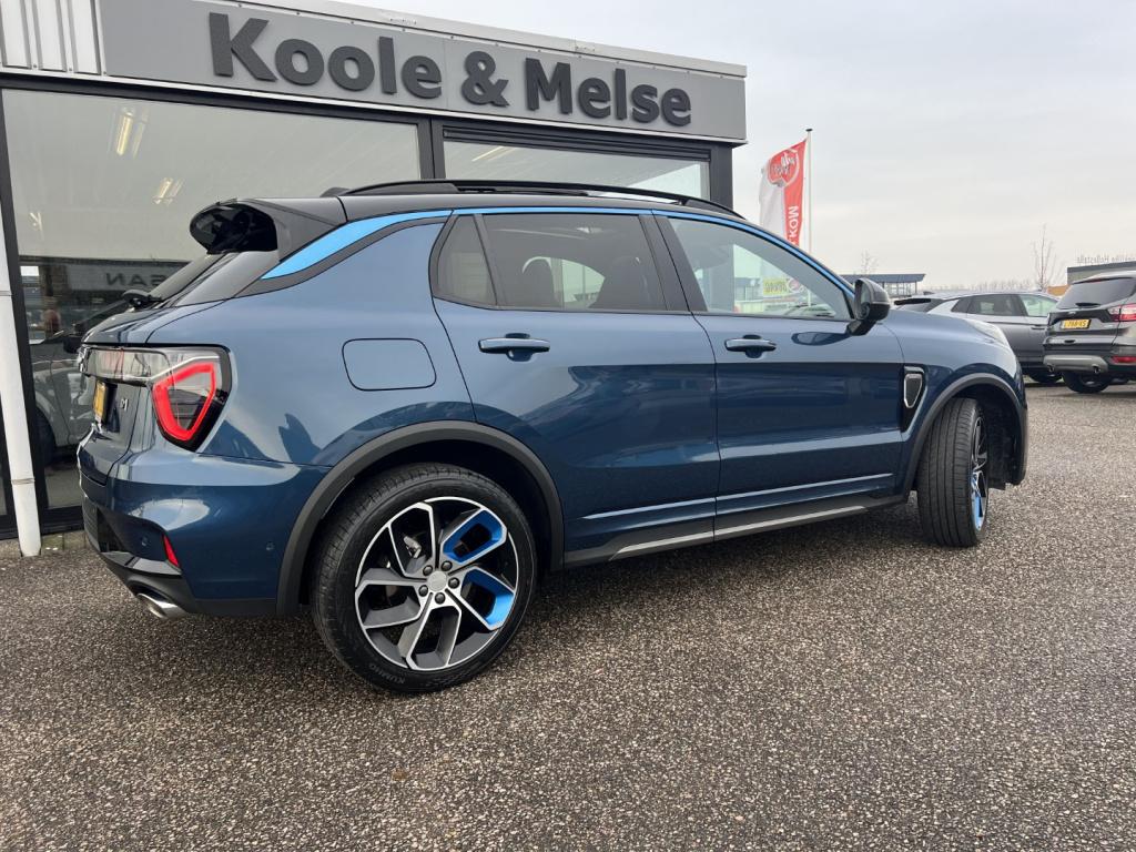 Lynk & Co 01 1.5 261pk phev , 360gr camera , pano dak , stuur en stoel verw