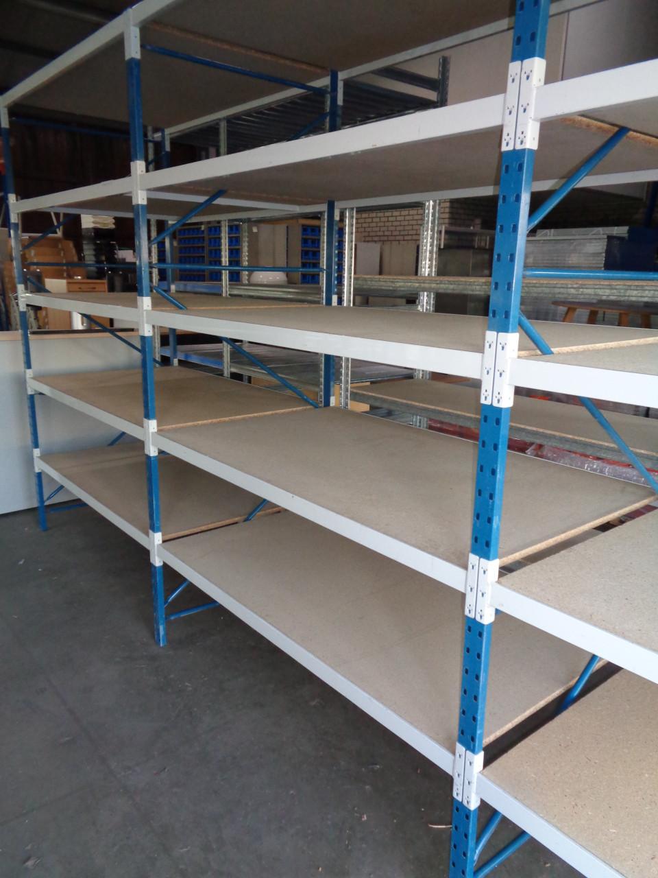 2 sets gebruikte Bosal grootvakstelling  magazijnstelling.