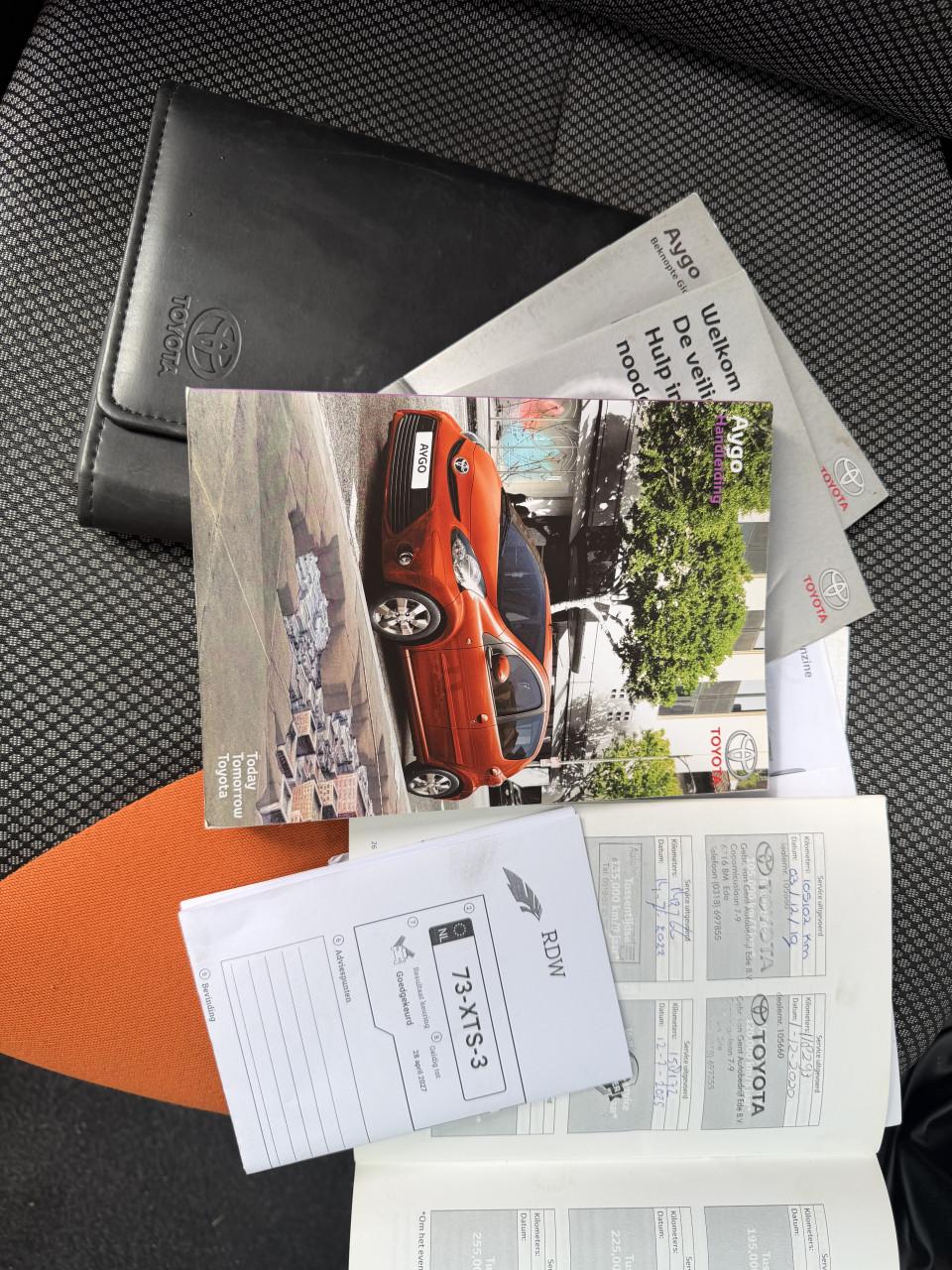 Toyota Aygo 1.0 12V Vvt-i 5DRS 2012 Dynamic Orange Airco Apk