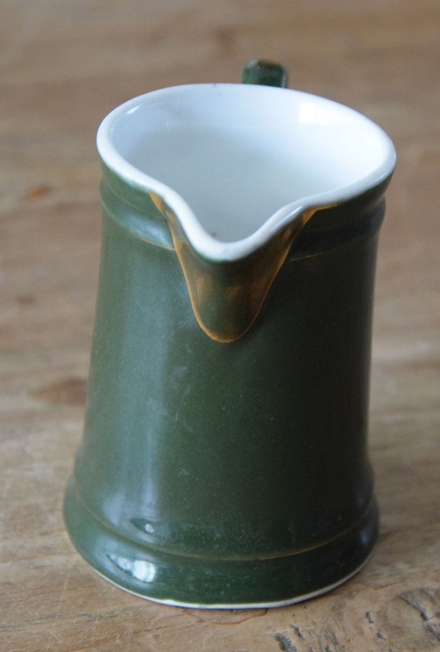 S.P.M Walküre melkkannetje porselein groen / goud
