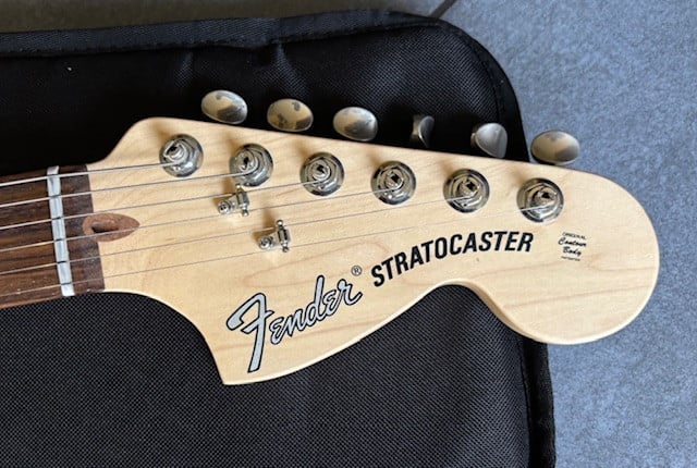 Fender stratocaster Performer USA.