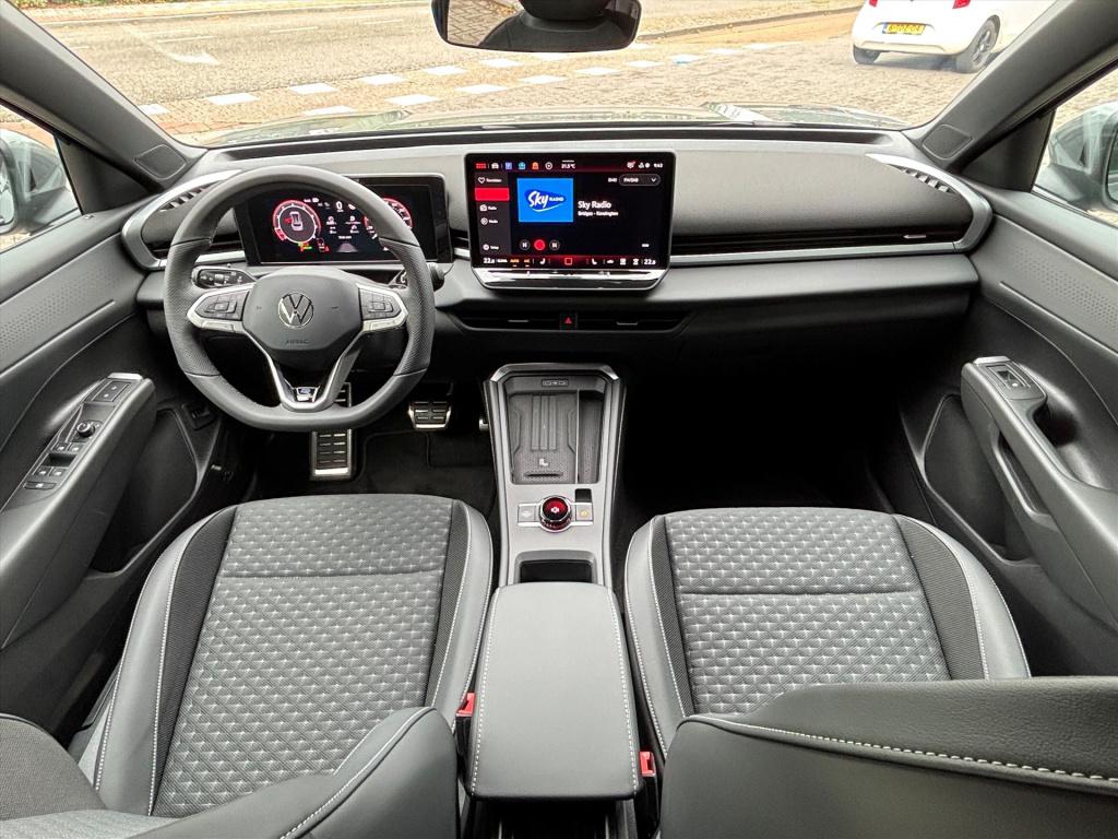 Volkswagen T-roc 1.5 etsi 150pk dsg-7 r-line edition|nw model| camera|led|d