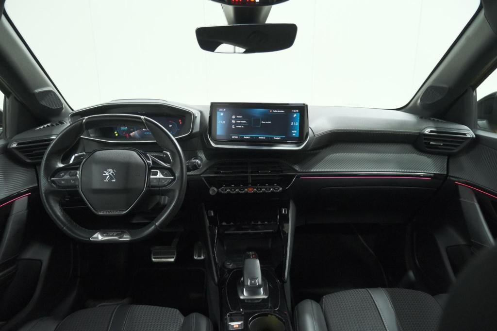 Peugeot 208 puretech 100 eat8 gt-line | camera | keyless entry | navigatie 