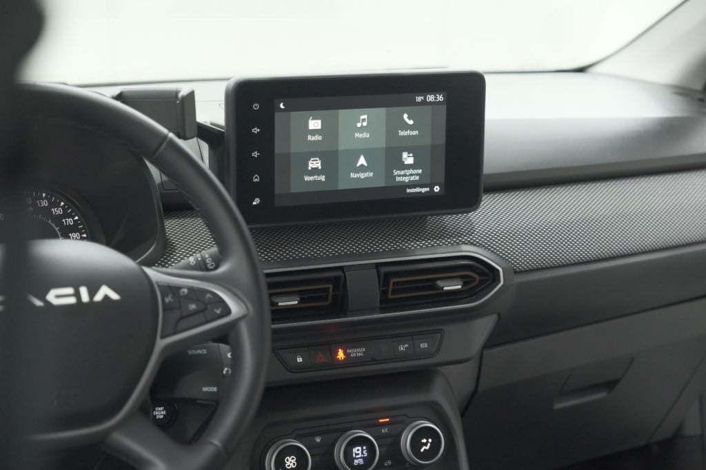Dacia Sandero Stepway tce 90 expression | camera | dodehoekdetectie | navig