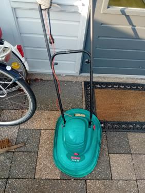 Elektrische zweefmaaier