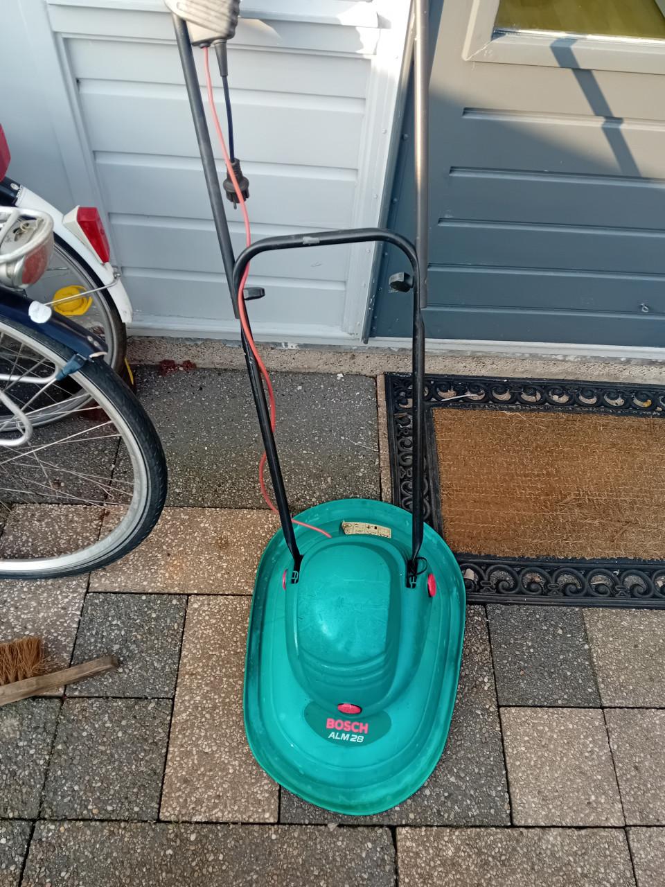 Elektrische zweefmaaier