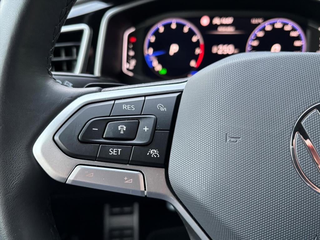 Volkswagen T-roc 1.5 tsi 150pk 7-dsg r-line|camera| dodehoek|carplay|led| r