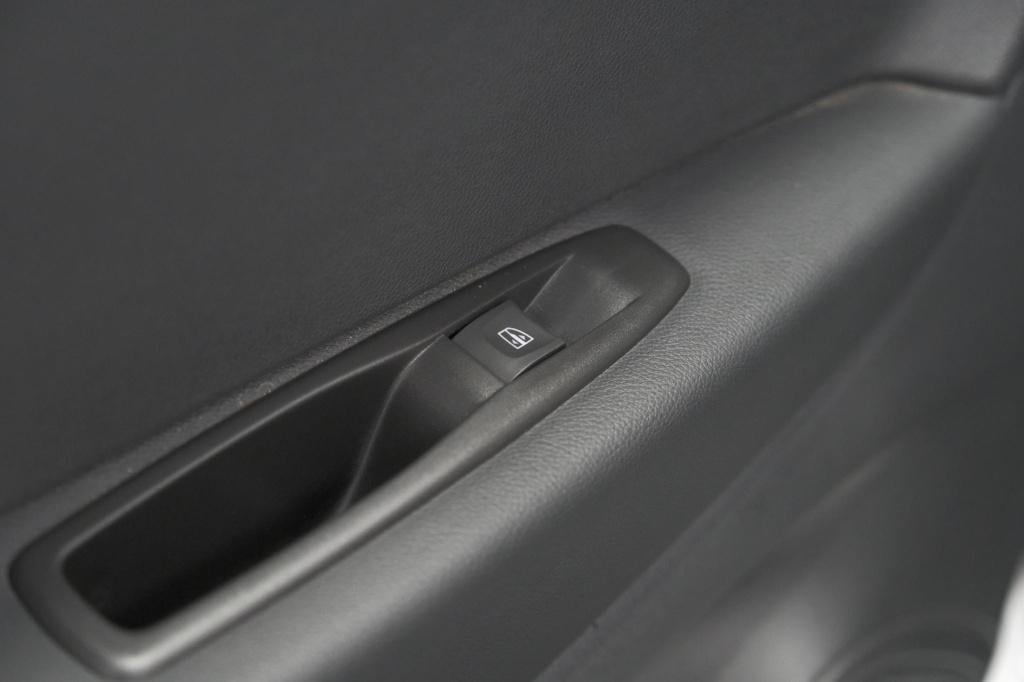 Renault Captur tce 90 intens | trekhaak | allseason banden | navigatie | pa