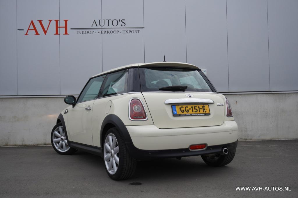 Mini 3-deurs 1.6 cooper chili, panoramadak!