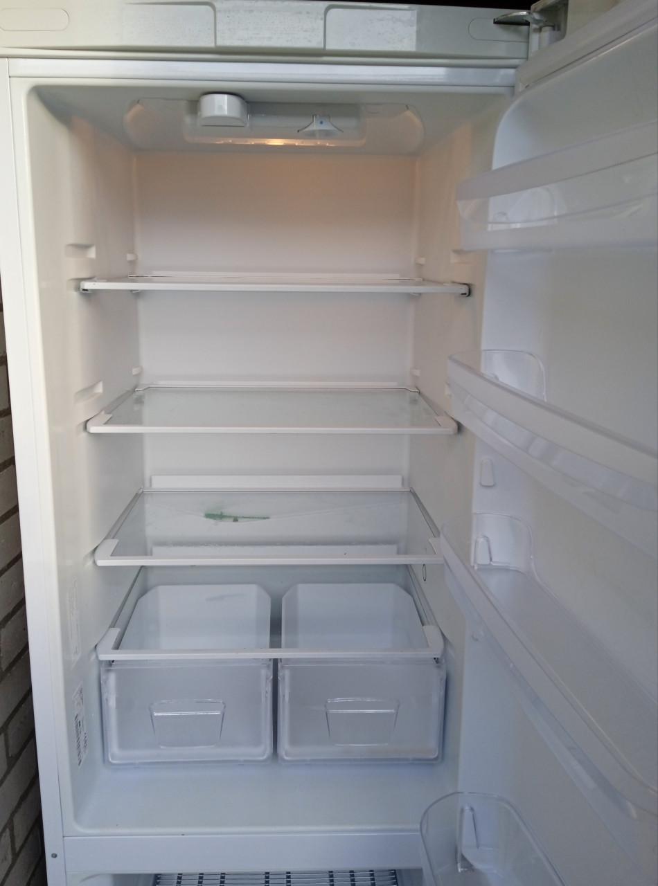 Mooie grote Indesit koelvries-combinatie