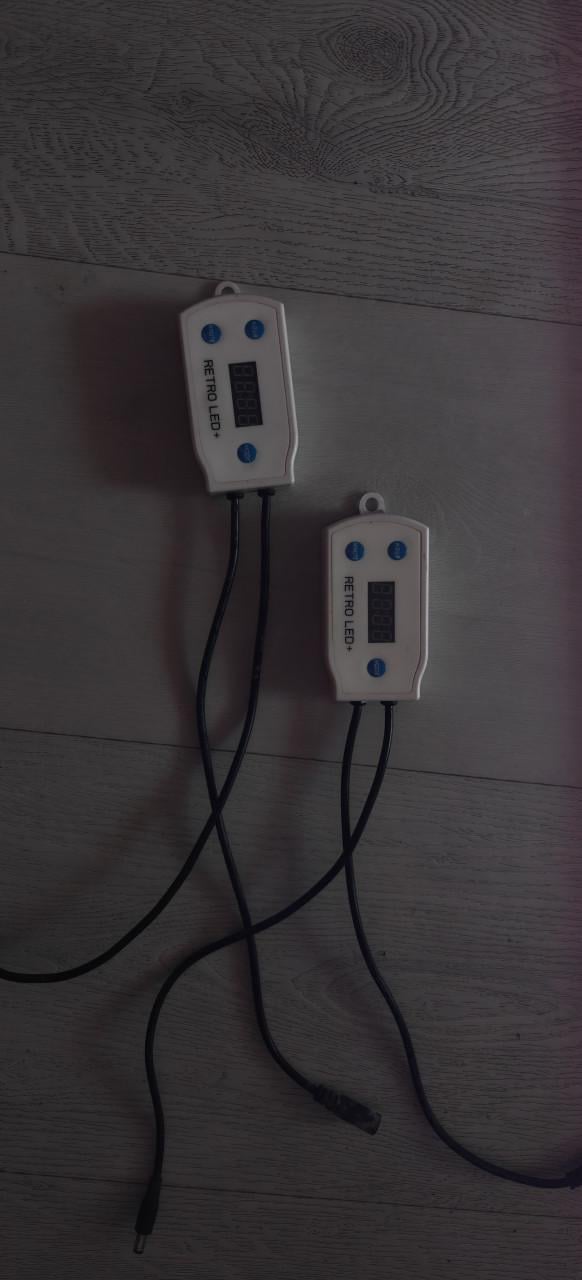 Twee retro led lampen voor terrarium of aquarium
