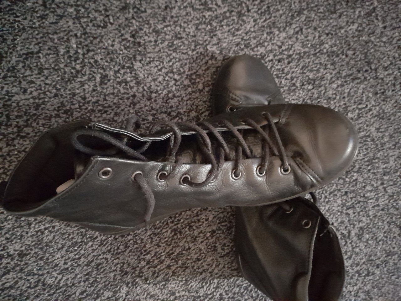 Schoen