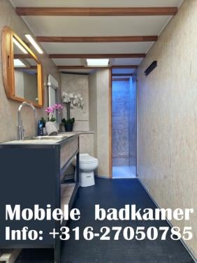 Mobiele douche, met wc te huur.