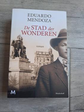 Roman De stad der wonderen van Eduardo Mensoza