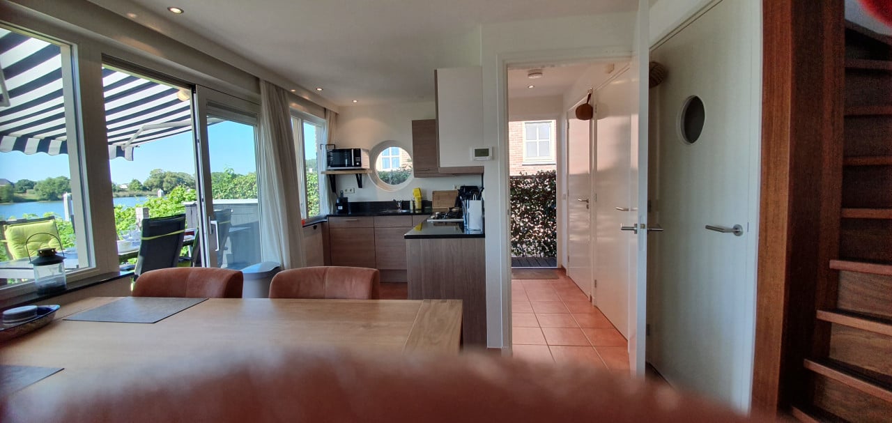 2 Vakantiehuizen HOME 258 of RIET 159 direct aan het water: zwemmen!