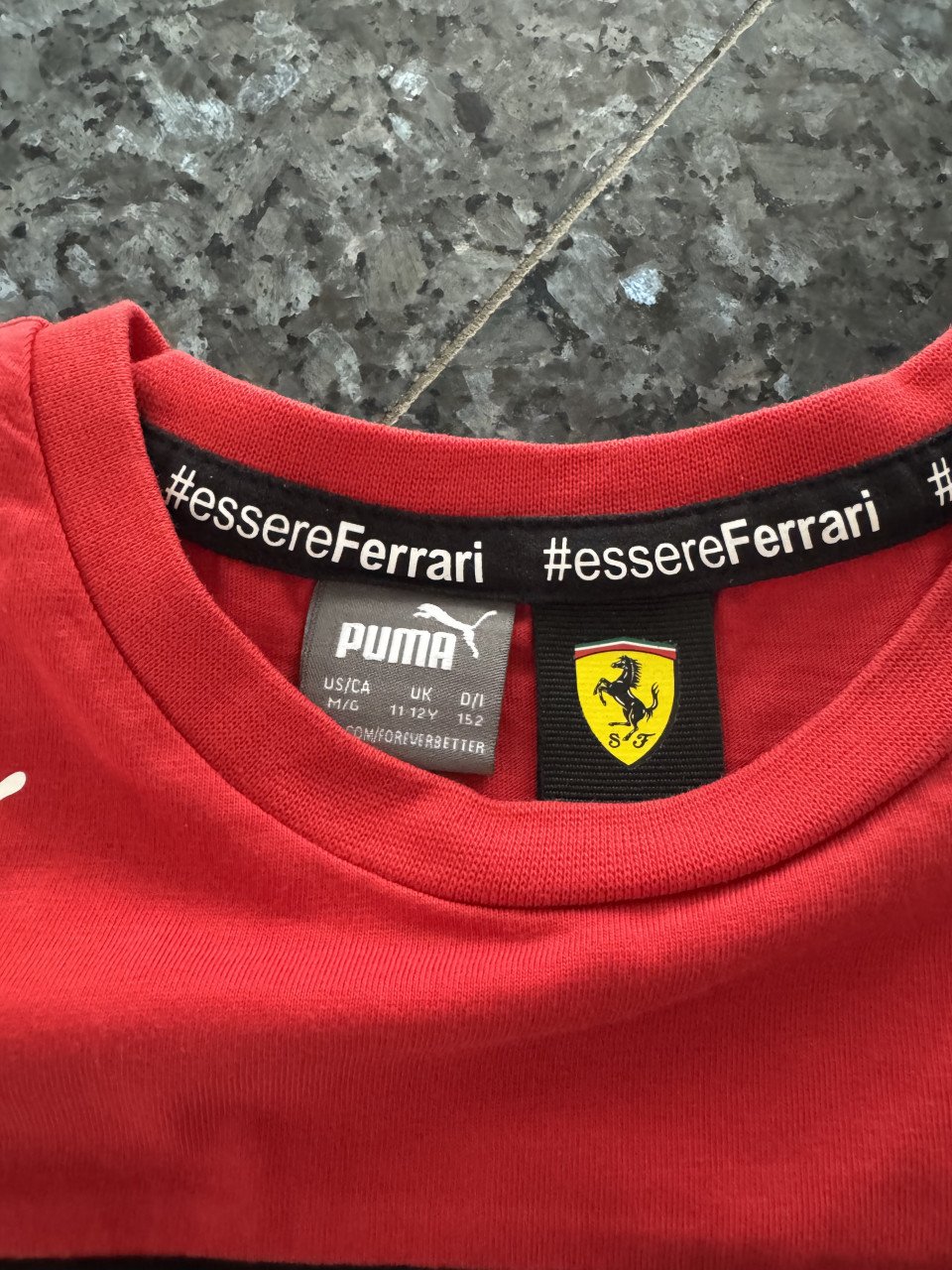 Ferrari shirt + pet o