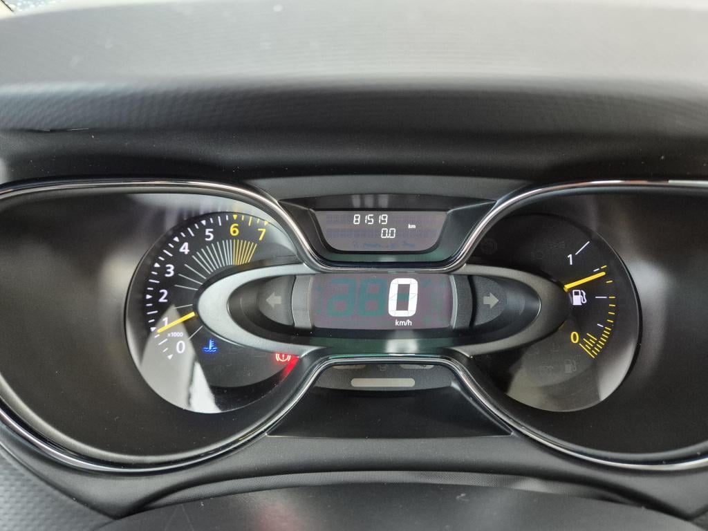 Renault Captur tce 90 helly hansen camera, trekhaak, all season banden, nav