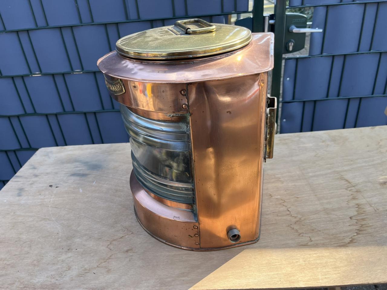 Bak - en stuurboor lampen van koper