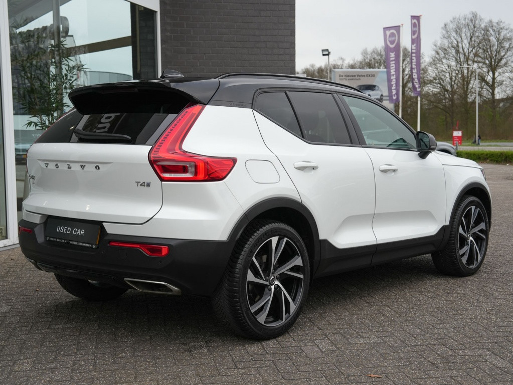 Volvo XC40 t4 190pk r-design| panodak| 360camera| 20''inch| navi| 2 zone cl