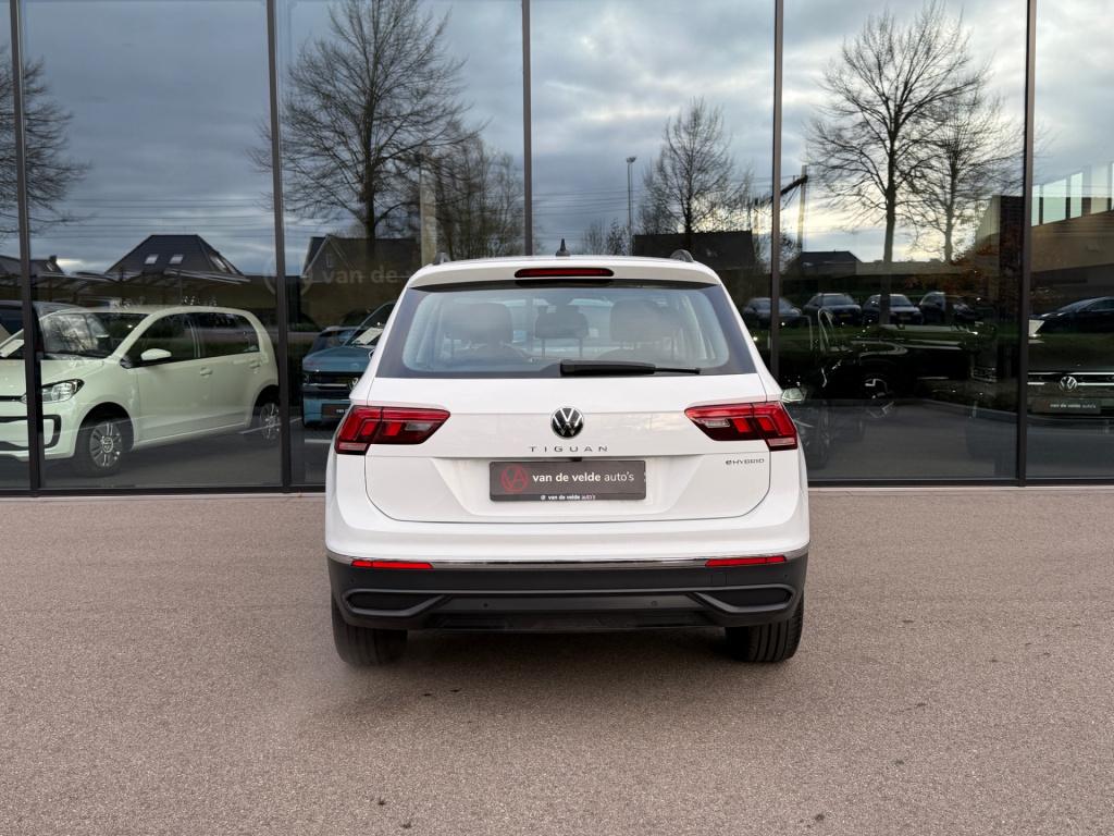 Volkswagen Tiguan 1.4 tsi dsg ehybrid life | leder | trekhaak | 360 camera 