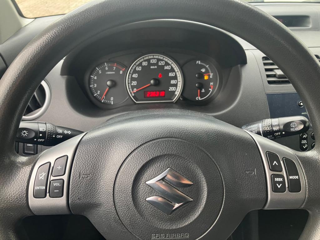 Suzuki Swift 1.3 exclusive