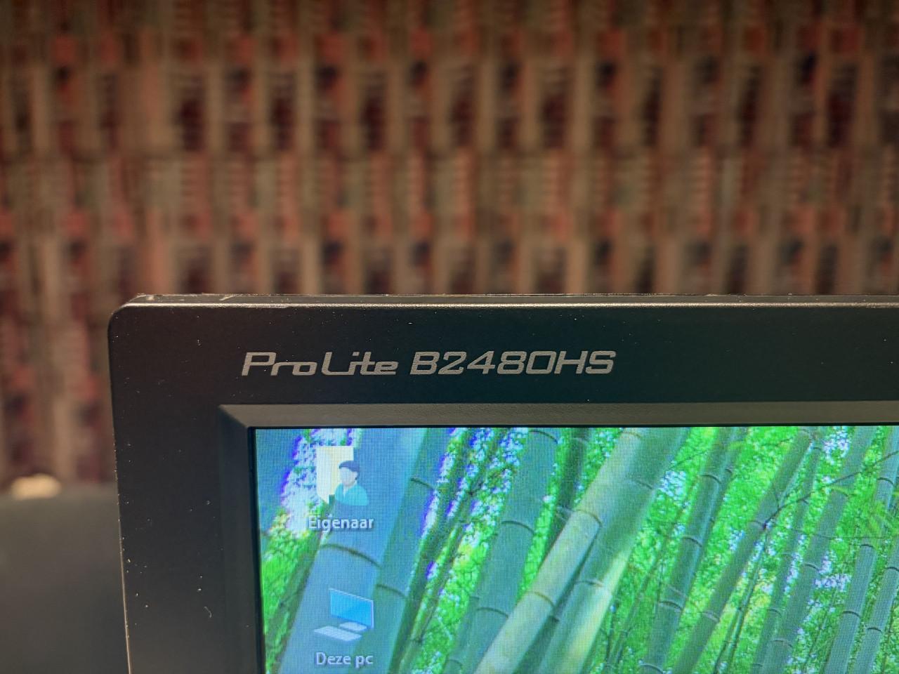 Complete HP Z400 i7-960 3.5Ghz 12Gb-ram Radeon R7-200 SSD+HDD 24inch 50€