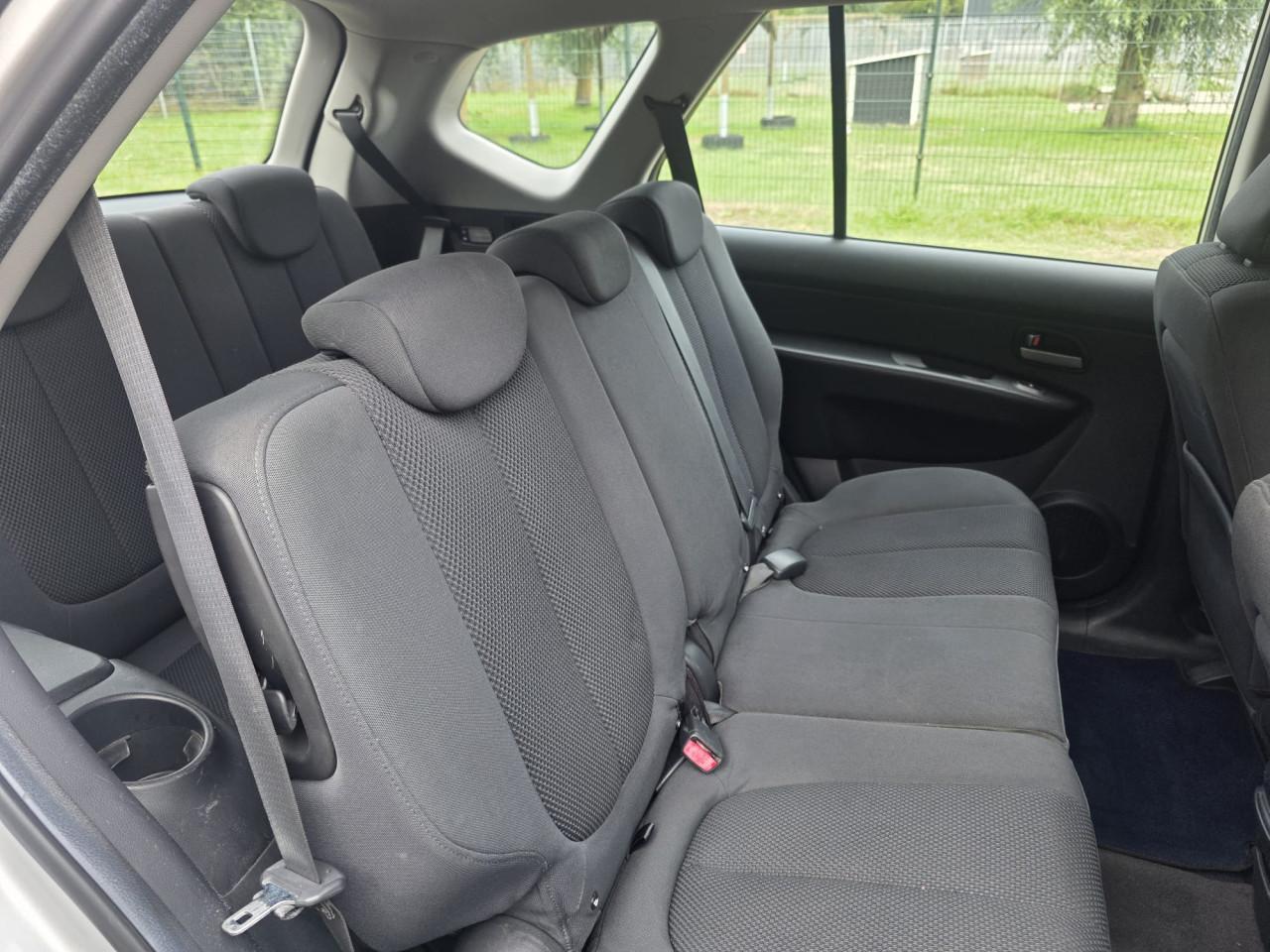 Kia Carens 2.0 CVVT X-ecutive 7 Persoon's!
