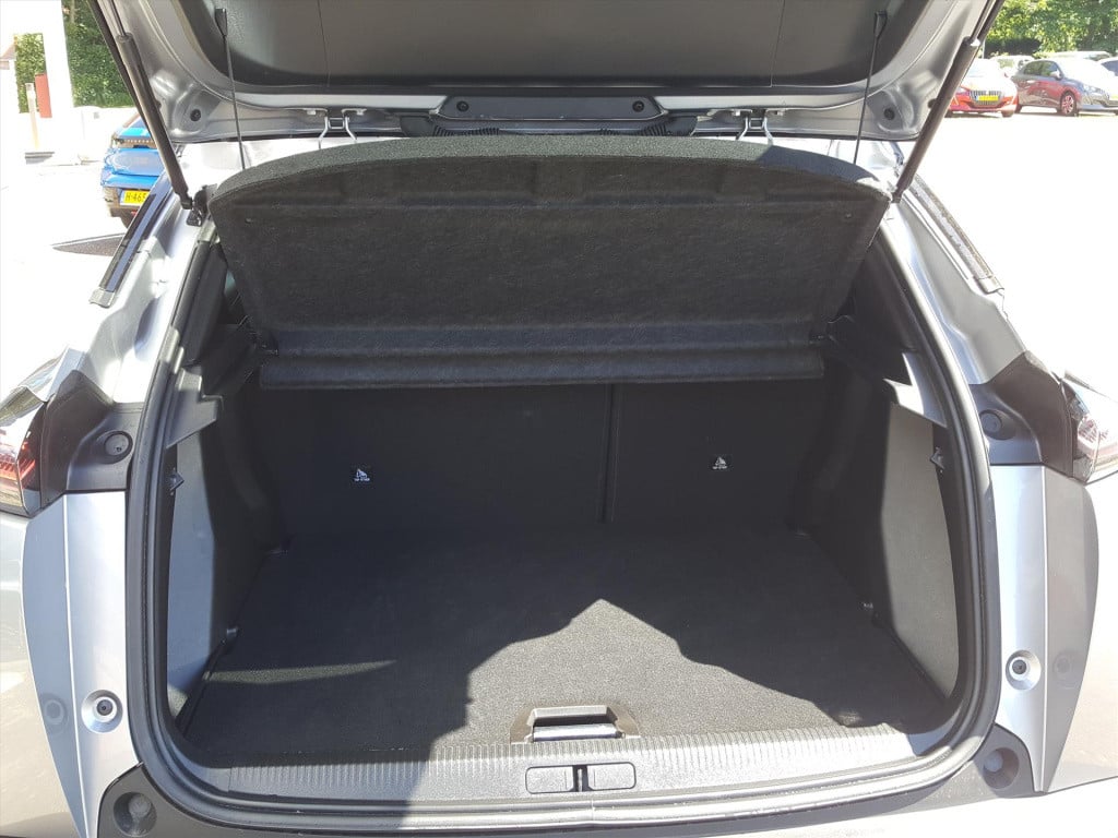 Peugeot 2008 1.2 pt-130pk gt (vol) automaat/eat8 navigatie | cruise & clima