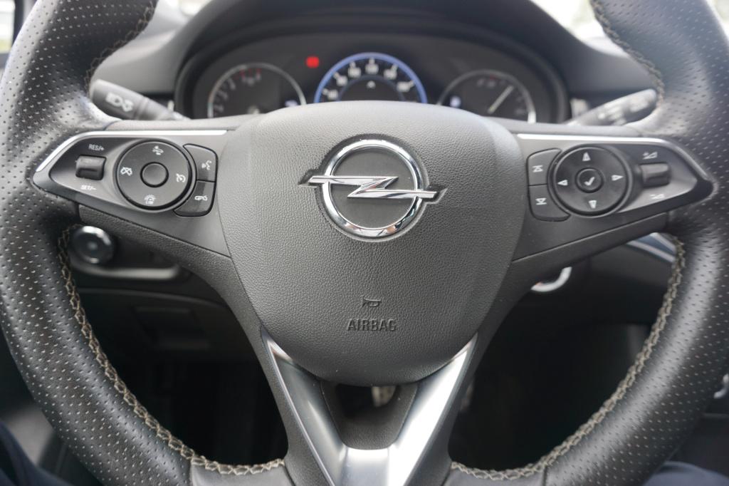 Opel Astra sports tourer 1.2 elegance airco / navi / cruise / camera / park