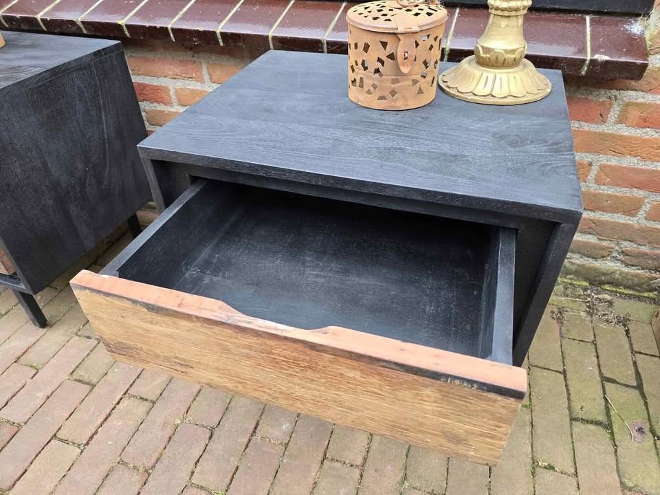 NACHTKASTJES OLD WOOD GREEPLOOS STRAK EN INDUSTRIEEL, KOM ZE BEKIJKEN BIJ