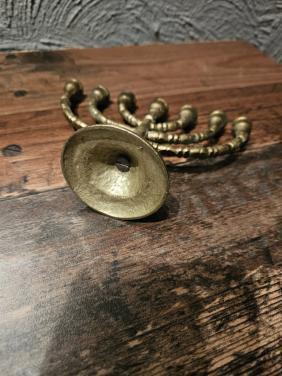 Bronzen kleine massieve joodse kandelaar, menorah 7 kaarsen